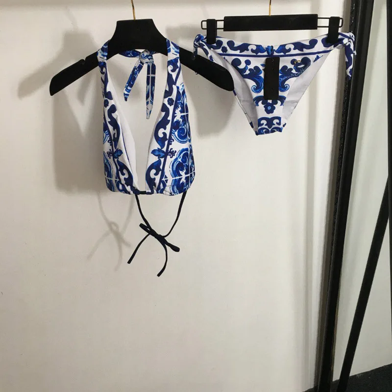 

Retro Blue And White Porcelain Print Bikini Swimwear Women's Hot Spring Beach Vacation Gathered Strapless Separate Swimsuit