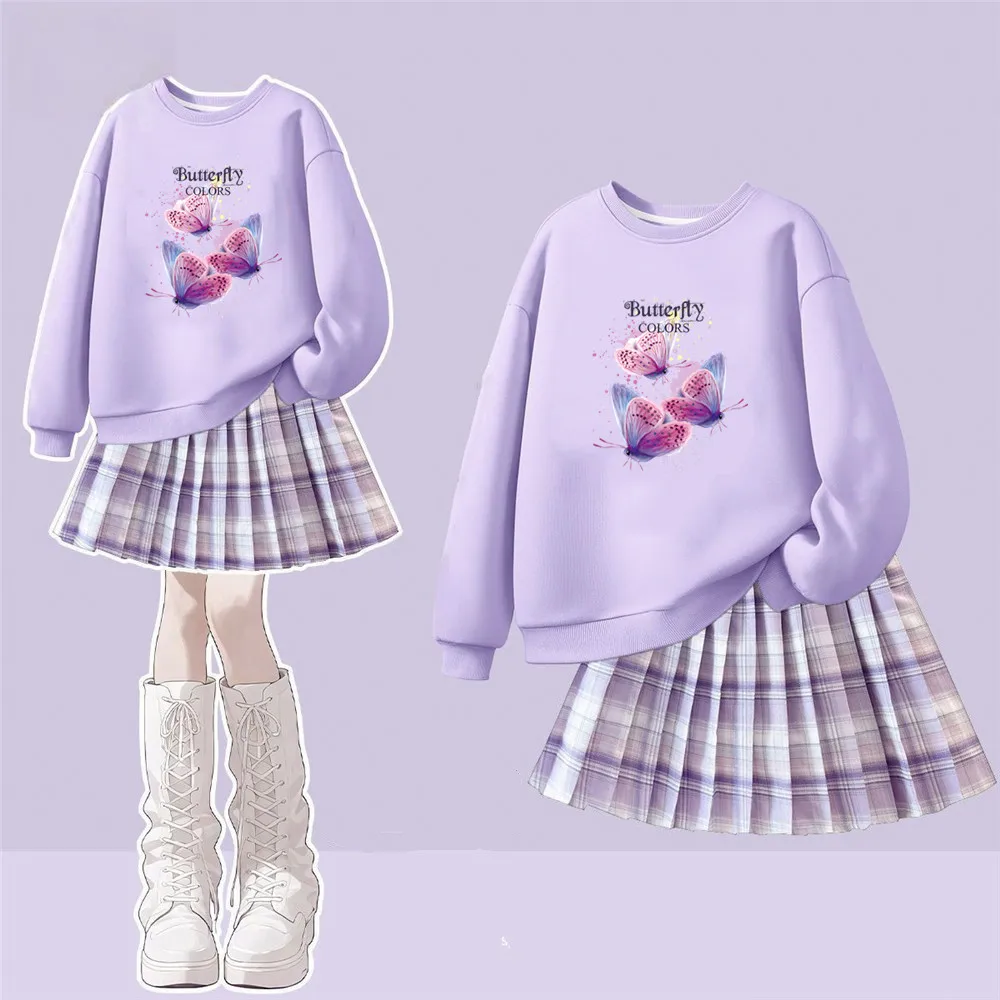 Süßes zweiteiliges Set für Mädchen: Sweatshirt mit Rundhalsausschnitt und Schmetterlingsmuster sowie karierter Faltenrock, leichtes Outfit im Preppy-Stil für Frühling und Herbst