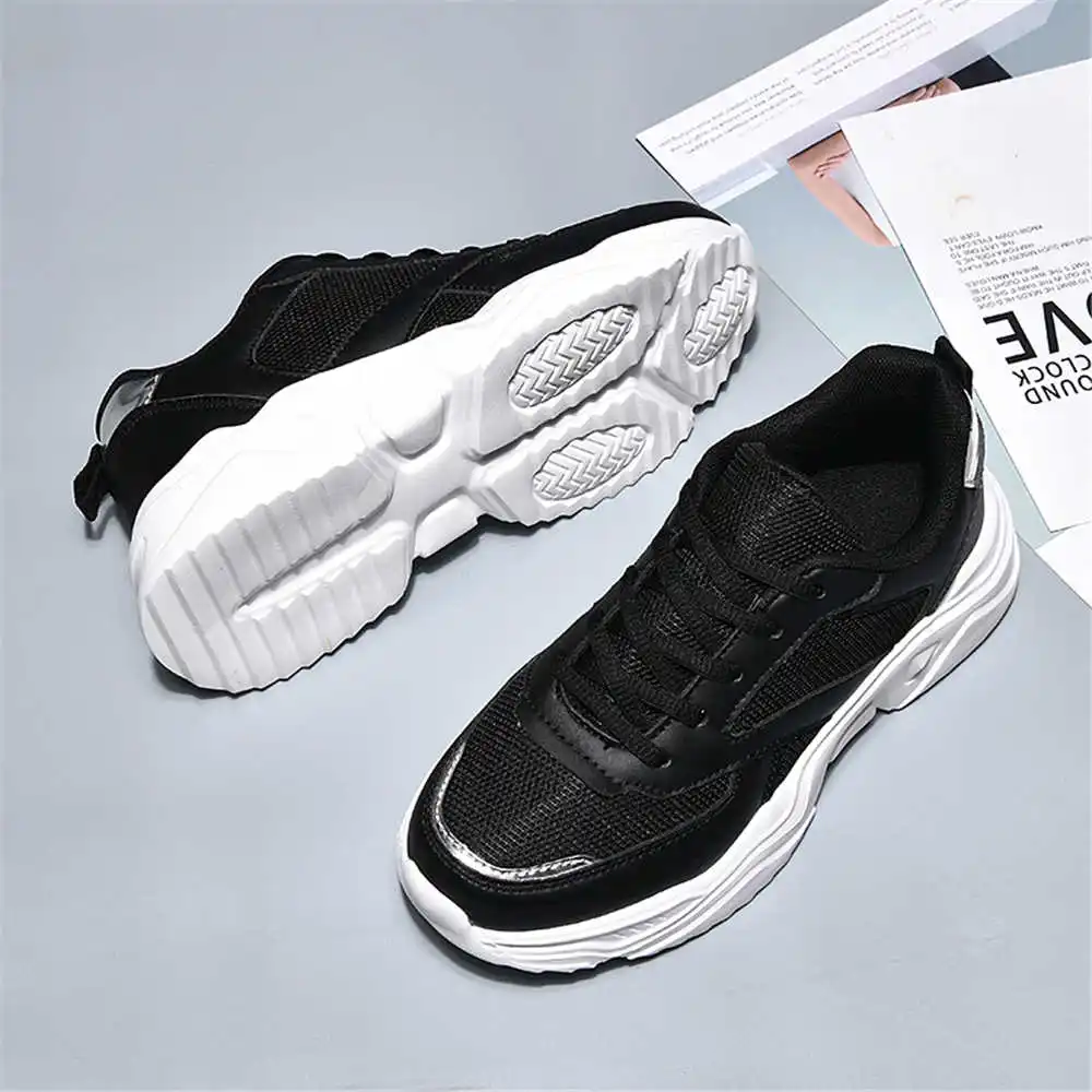 أحذية رياضية نسائية بكعب سميك 35-39 أحذية برتقالية أحذية نسائية لحفلات الزفاف أحذية رياضية بدون كعب مناسبة فاخرة من Tene