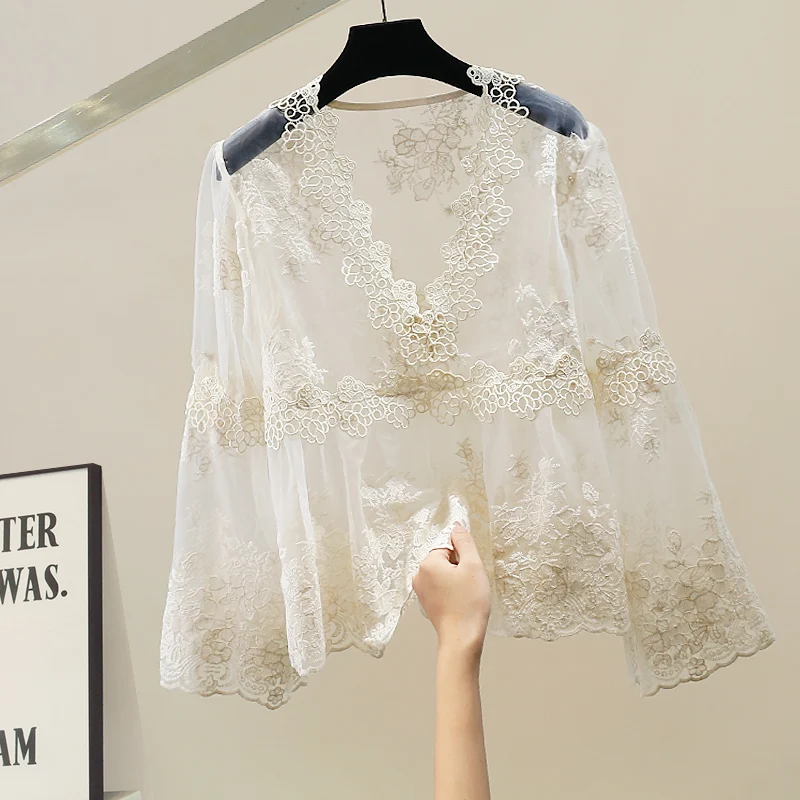 

Faionable Heavy Embroidery Slim Fit Lady Sle V-Ne Lace irt Women Long Sve Sexy Top Trendy Breathable ort Length