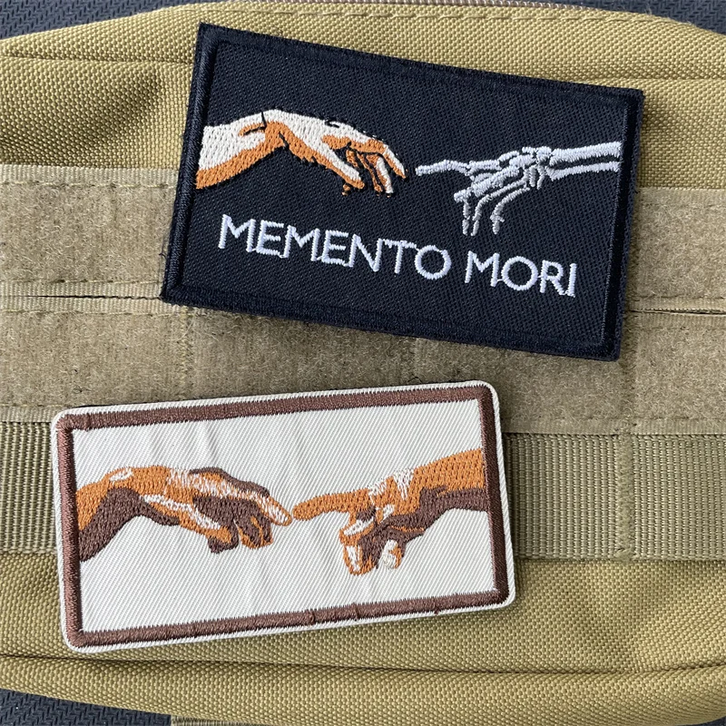 Memento Mori Embroidered HOOk&LOOP Morale Badge Skull Hand Outdoor Backpack Stickers Tactical Armband Emblem Military Patches