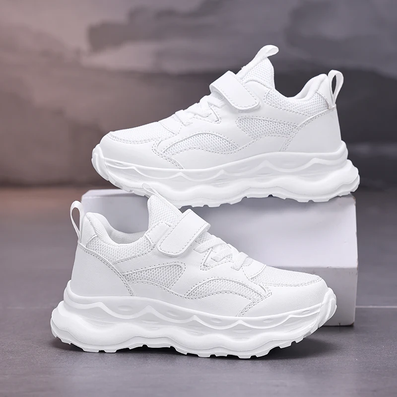 

A pair of children's four-season mesh breathable sports shoes, lightweight campus white sneakers, sizes 28-40,MF-801S-FD