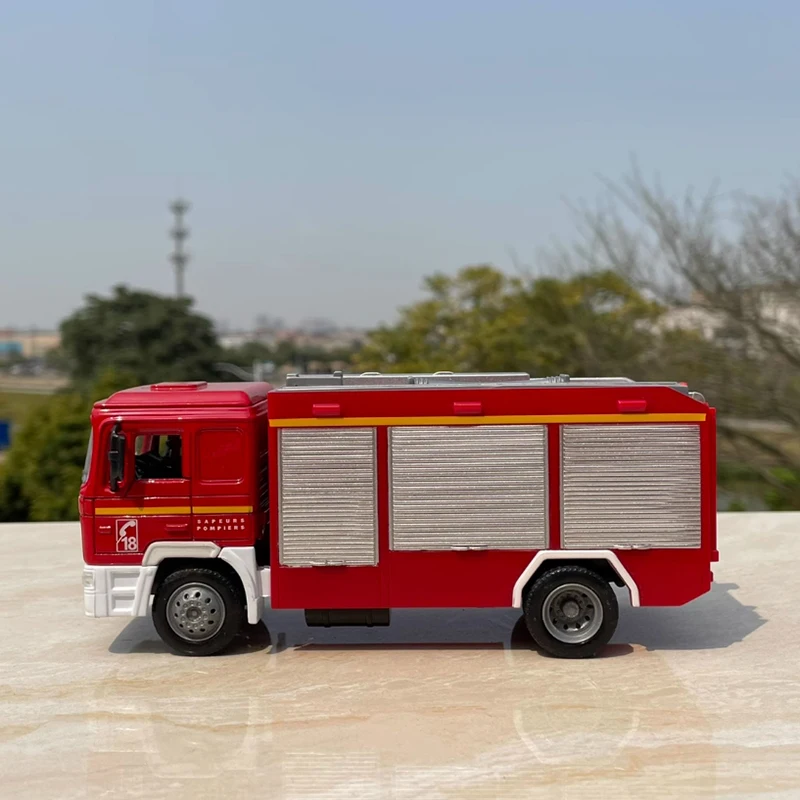 

Массовый литой под давлением масштаб 1:43 MAN пожарная машина модель автомобиля из сплава готовый продукт моделирование сувениры коллекция подарочный дисплей