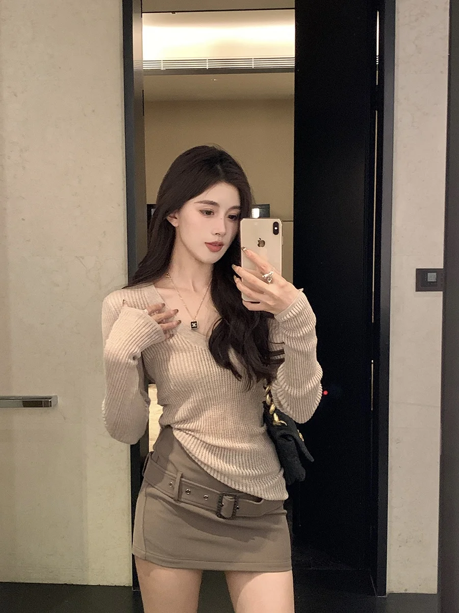 

Chenxi He Pure Desire V-ne Me Knitted Top Women Early Autumn Slimming Hollow out Knitwear Base irt Inner Wear