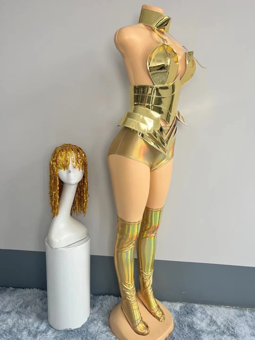 2025 Golden Drag Queen Outfit Vrouwen Gogo Danser Kleding Nachtclub Bar Prestaties Kostuum Carnaval Party Show Rave Wear Pruik yk