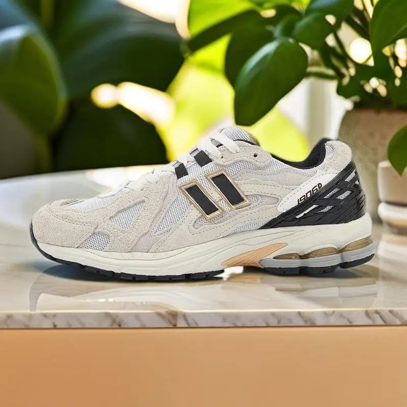 

Durable - upper casual sports shoes, resist scratches, long - term use