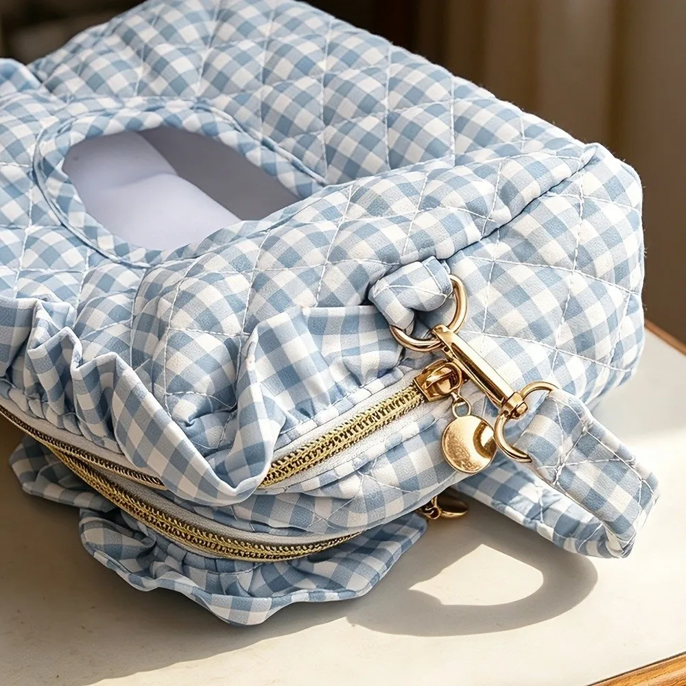 Large Capacity Diaper Wipe Holder Reusable Ruffle Wet Tissue Storage Bag Soft Fabric Multifunctional Women Makeup Bag Travel Use