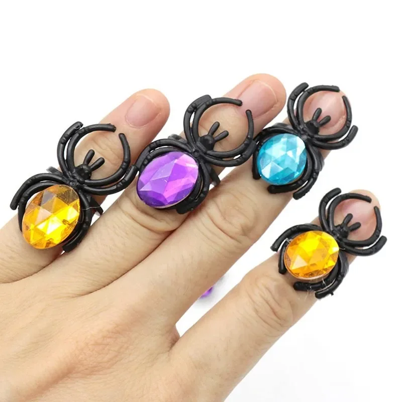 

5pc Horror Vintage Spider Rings Toys for Halloween Plastic Ring Spider Gemstone Finger Rings Jewelry Party Gifts Halloween Decor