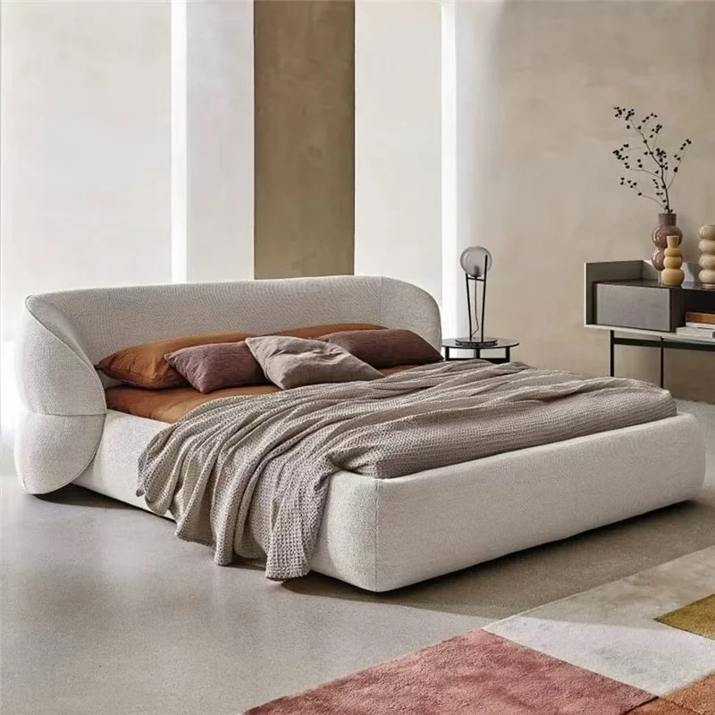 

Modern European Design Up-Holstered Wooden Villa Bed Fabric Bed with Elegant Style