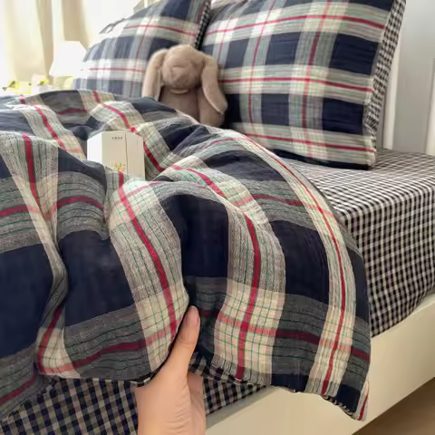 Ins Grid Bedding Set Single Queen Size Student Adult Duvet Cover No Filler Flat Sheet Pillowcase Home Hotel Bed Comforter Cover