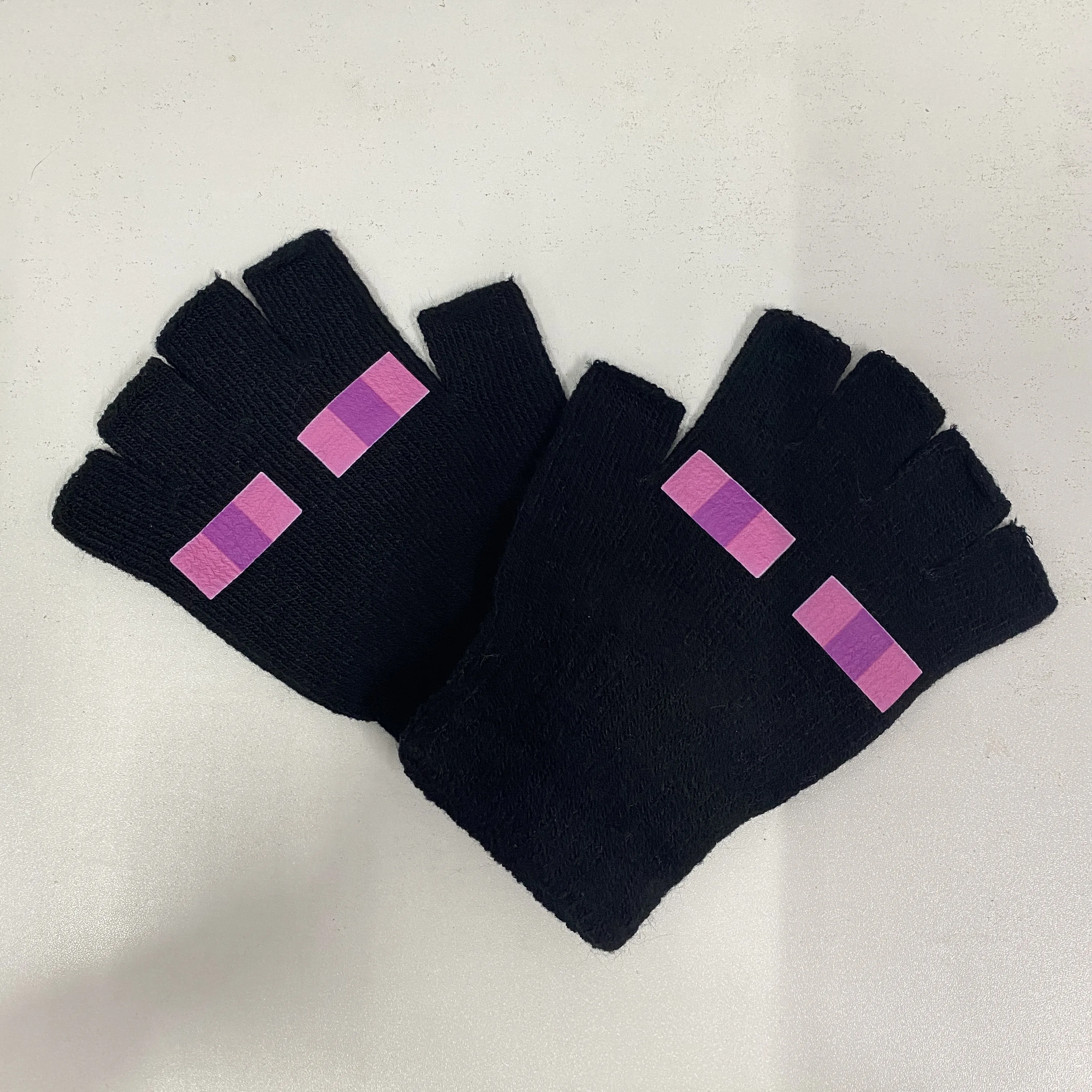 

Уличные крутые перчатки с половиной пальца для мужчин и женщин, зимний крутой и повседневный наряд в стиле хип-хоп.