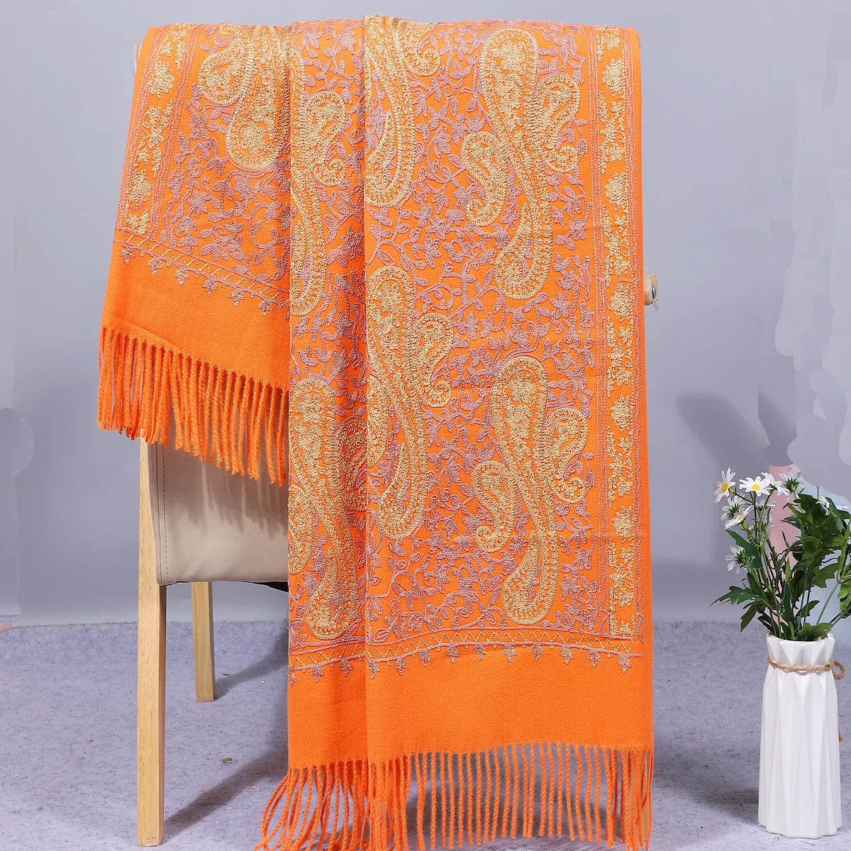 2024 Elegant Paisley Cashmere Scarf for Women Warm Winter Embroidery Pashmina Shawl Foulard Femme Blanket Scarves Wraps