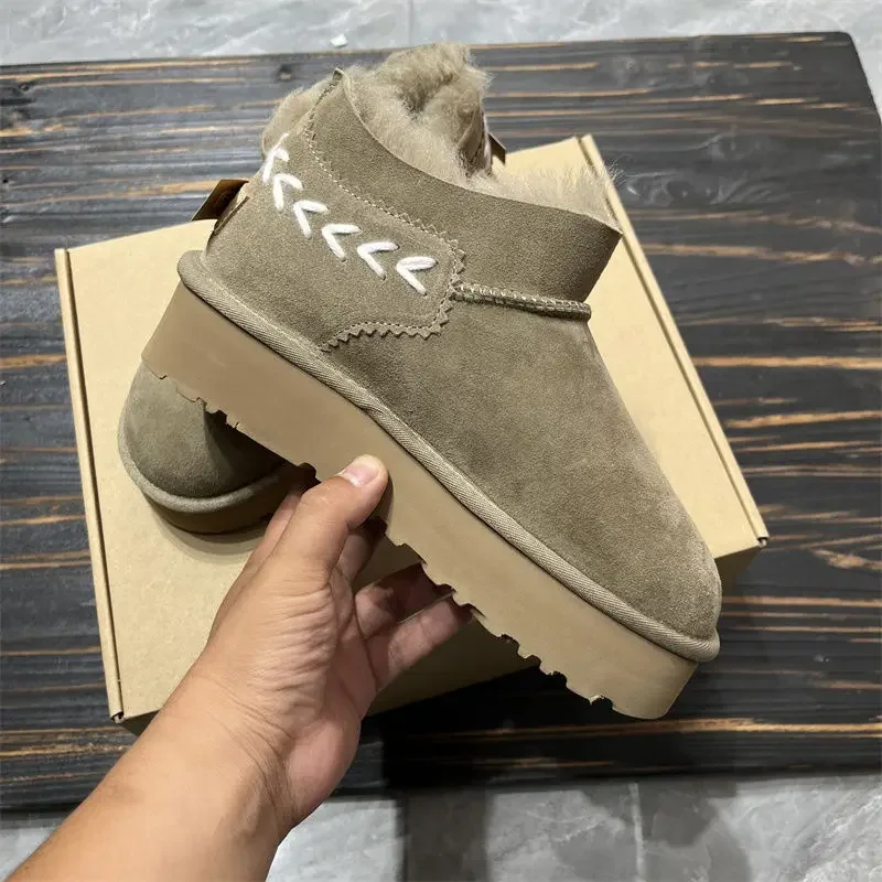 

2025 Winter U Outdoor Cold resistant Snow Boots Women's Wool Thick soled Knitted Warm Shoes Casual Shoes Commuter Shoes