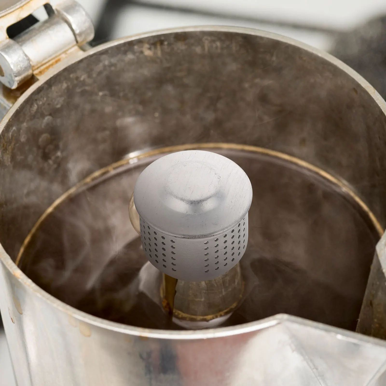 

Aluminum Anti-splash Coffee Pot Lid with Uniform Air Holes Pot Accessories Splashing Proof Cover Easy Clean Resistant Rust