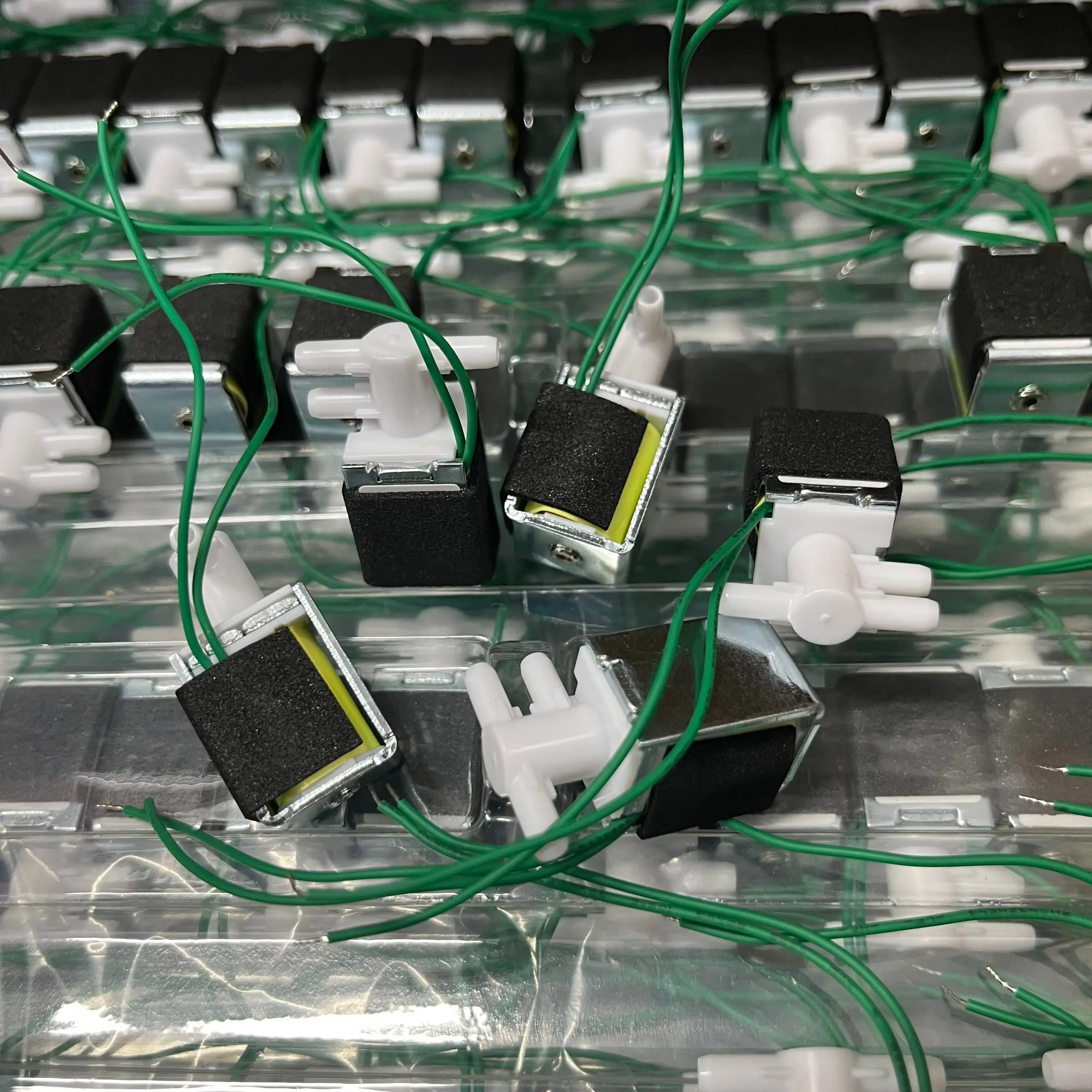 

1 шт. CJAV13-3E06A12 DC 6 В мини 2-позиционный 3-ходовой электрический электромагнитный клапан N/C нормально закрытый воздушный клапан для инструментального оборудования