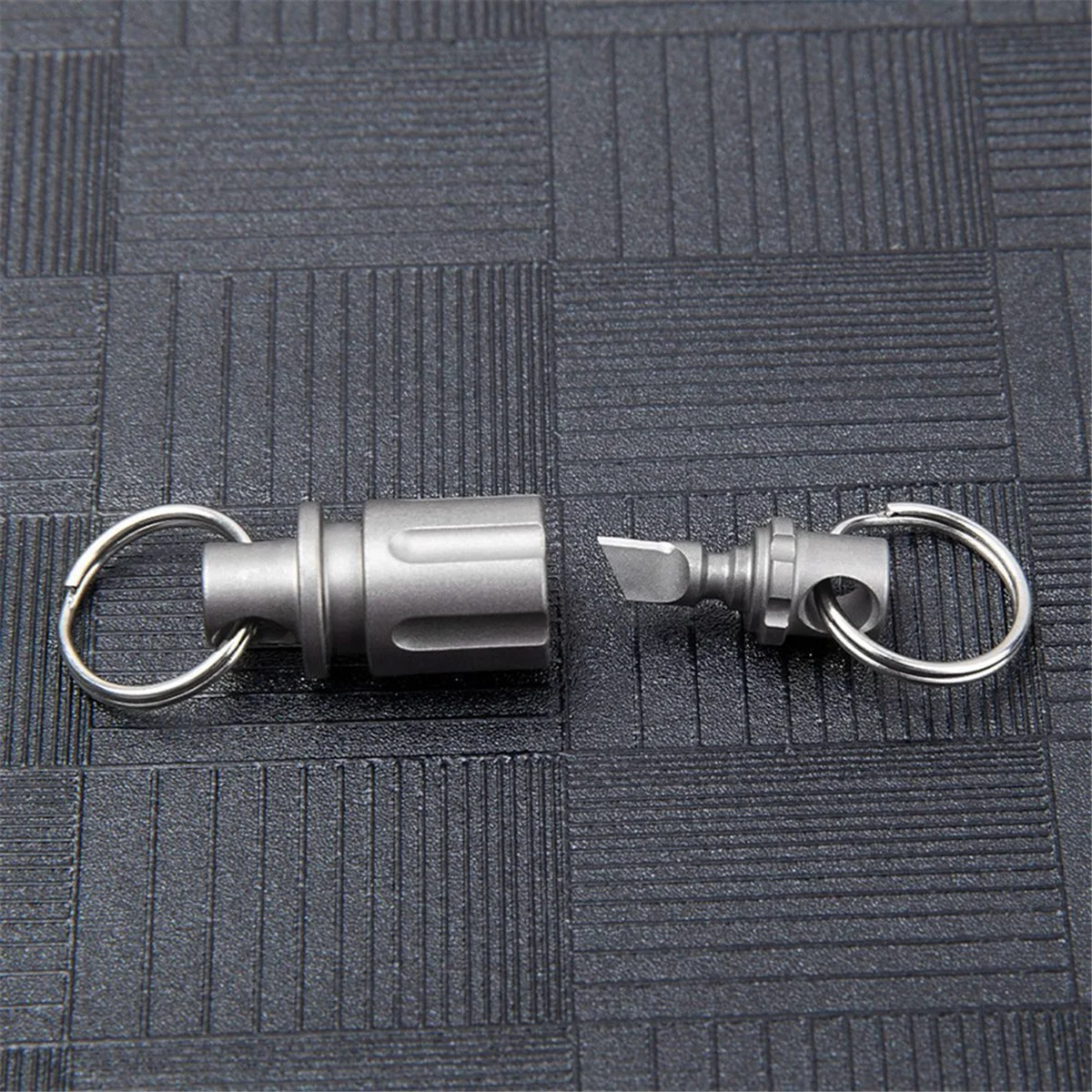 ABQR سبائك التيتانيوم المفاتيح العالمي مشبك سيارة المفاتيح البسيطة الدورية مشبك قلادة-الفضة