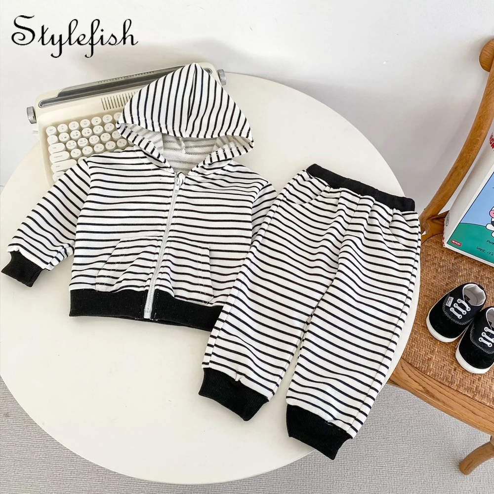 

Autumn new style 0-3 years old baby clothing baby girl baby boy stripe hooded long-sleeved zipper coat + pants set