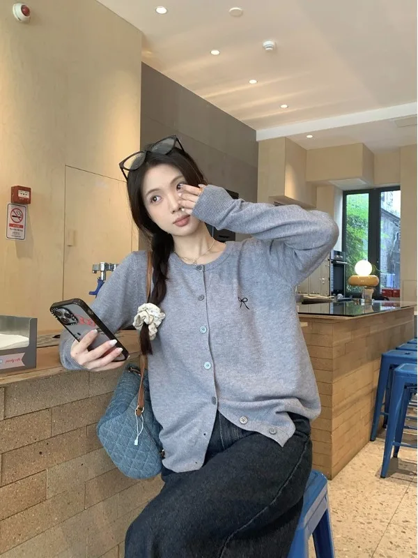 Dolce Sle Cardigan aperto lavorato a maglia Lungo Sve rotondo Ne Loose Fit Nodo Ricamo Caldo autunno Nuovo arrivo Top da donna