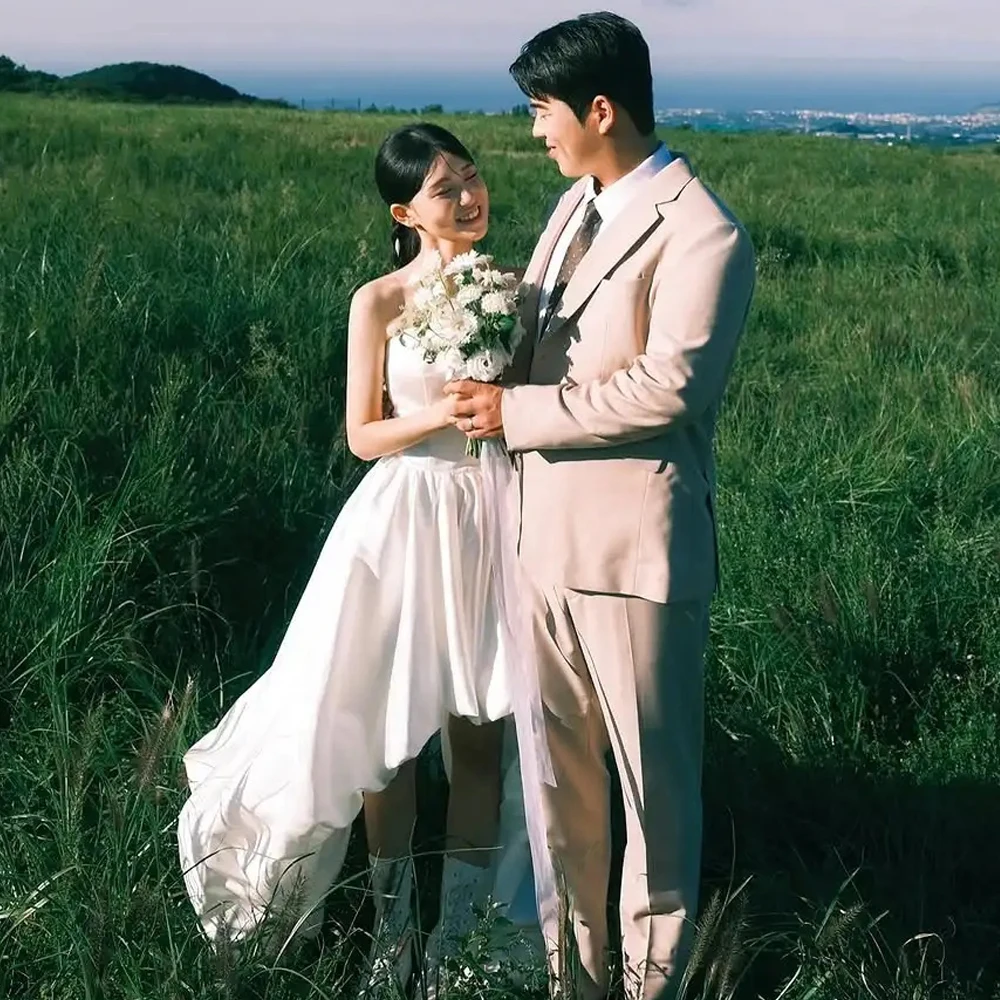 

MD Elegant Strapless A-line Wedding Dress Sleeveless High-Low Satin Korea Photoshoot Bridal Gown Corset Customized 2025 웨딩드레스