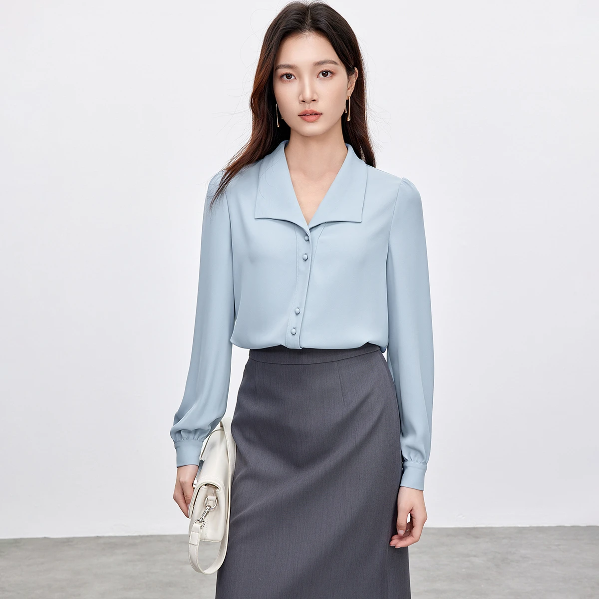 

SENTUBILA офисная женская рубашка для женщин, весна-осень 202, базовая простая повседневная блузка с отложным воротником и длинными рукавами 143C56824