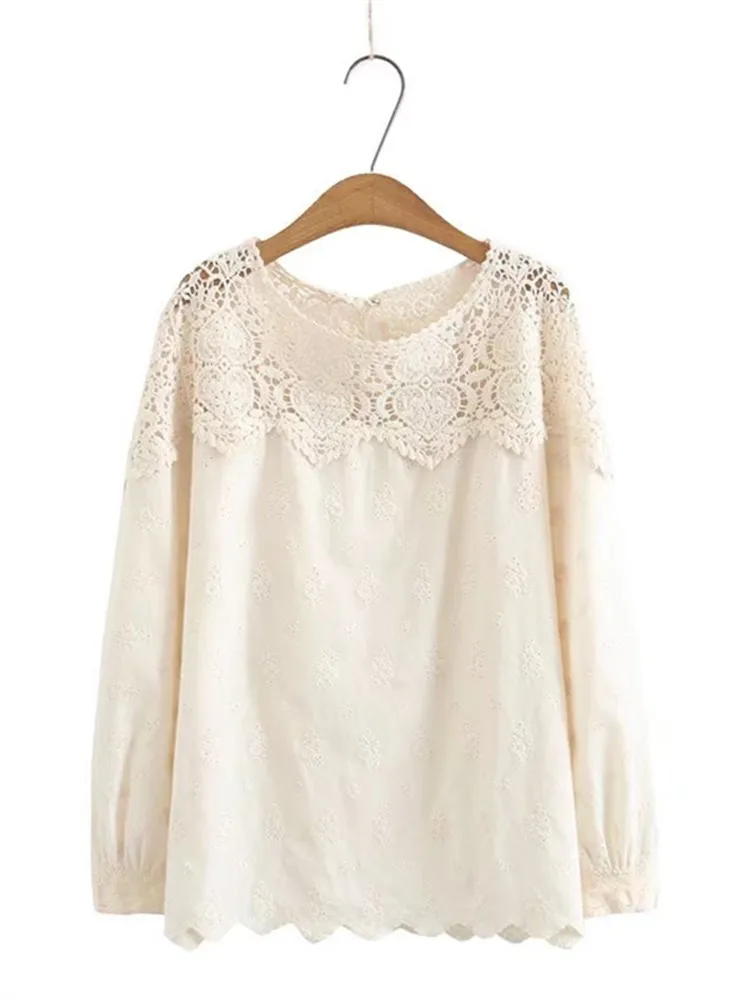 Plus Size Women\'s Shirt Solid Color Non-Stretch Cotton Hollow Carved Embroidered Flowers And Shoulder Lace Hooked Long-Sleeved