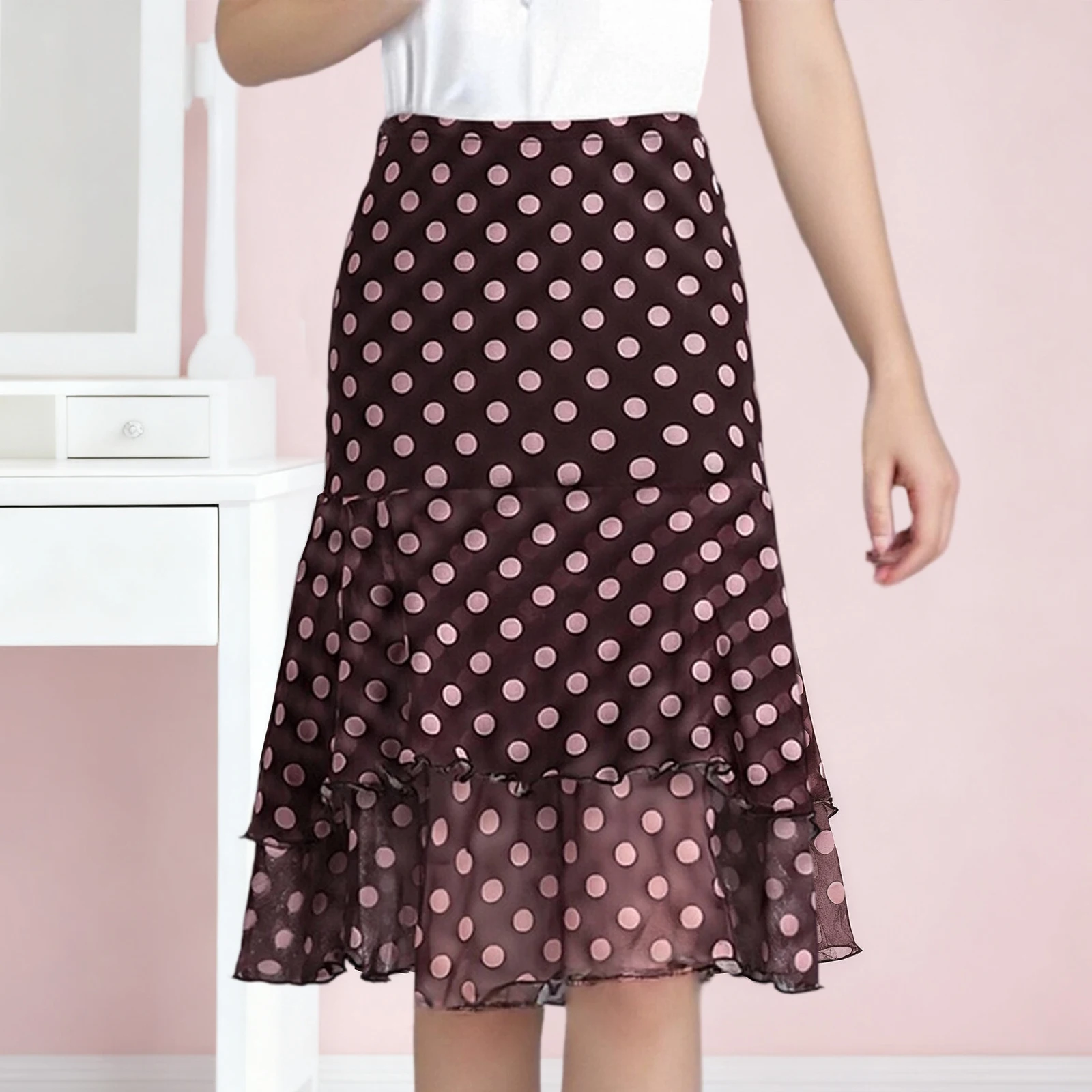 تنورة نسائية متوسطة الطول منقطة عصرية ذات طبقات مكشكشة تنورة فضفاضة بطول الركبة لملابس غير رسمية للعمل على الشاطئ