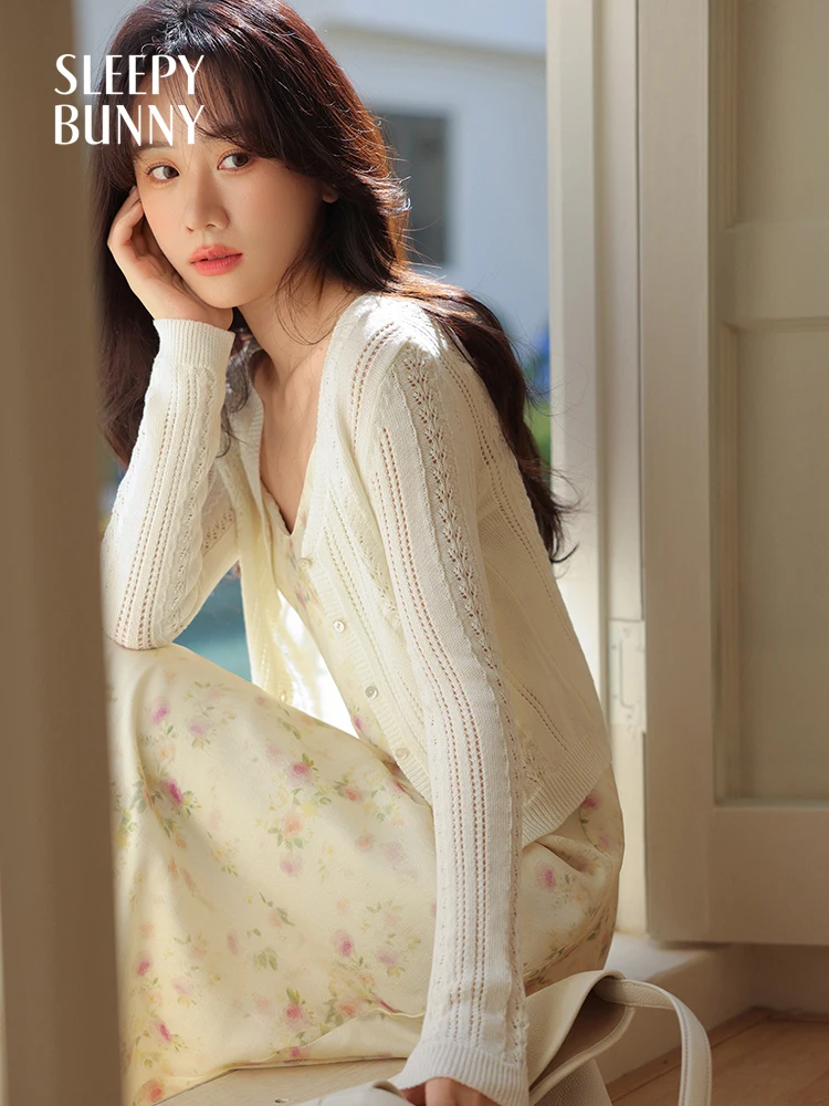 Floral V Neck Spaghetti Strap Maxi Dress for Women Spring Holiday Elegant Slim Fit High Waist Ruffle Hem Boho Beach Long Dress