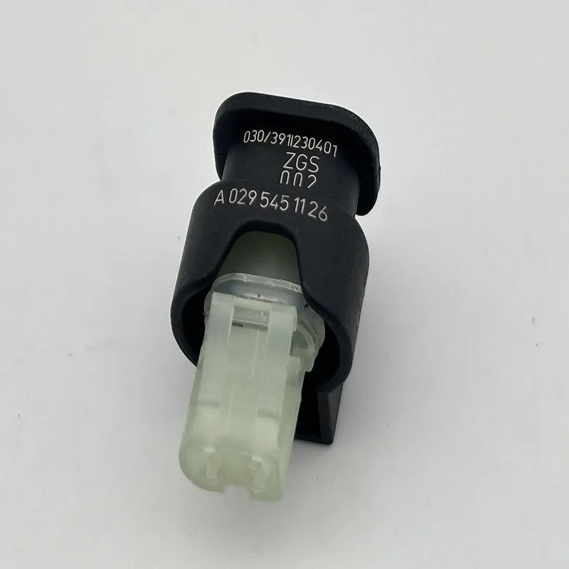 2 Pin Daytime Running Lights Wiring Harness Plugs Automobile Waterproof Connectors Parts A0295451126 PA66 GF25 For Benz
