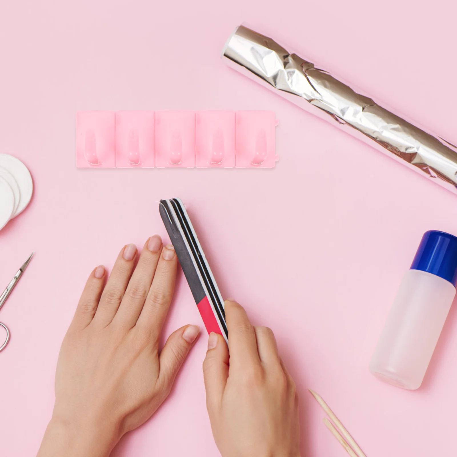 

4Pcs Nail Practice Bases Plastic Nail Tip Holders Stable Supports Manicure Display Stands Professional Manicure Racks