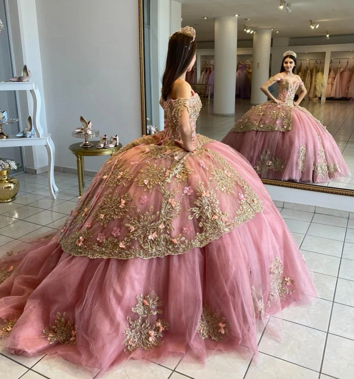 

Pink Princess Quinceanera Dresses Ball Gown Off The Shoulder Tulle Appliques Sweet 16 Dresses 15 Años Mexican