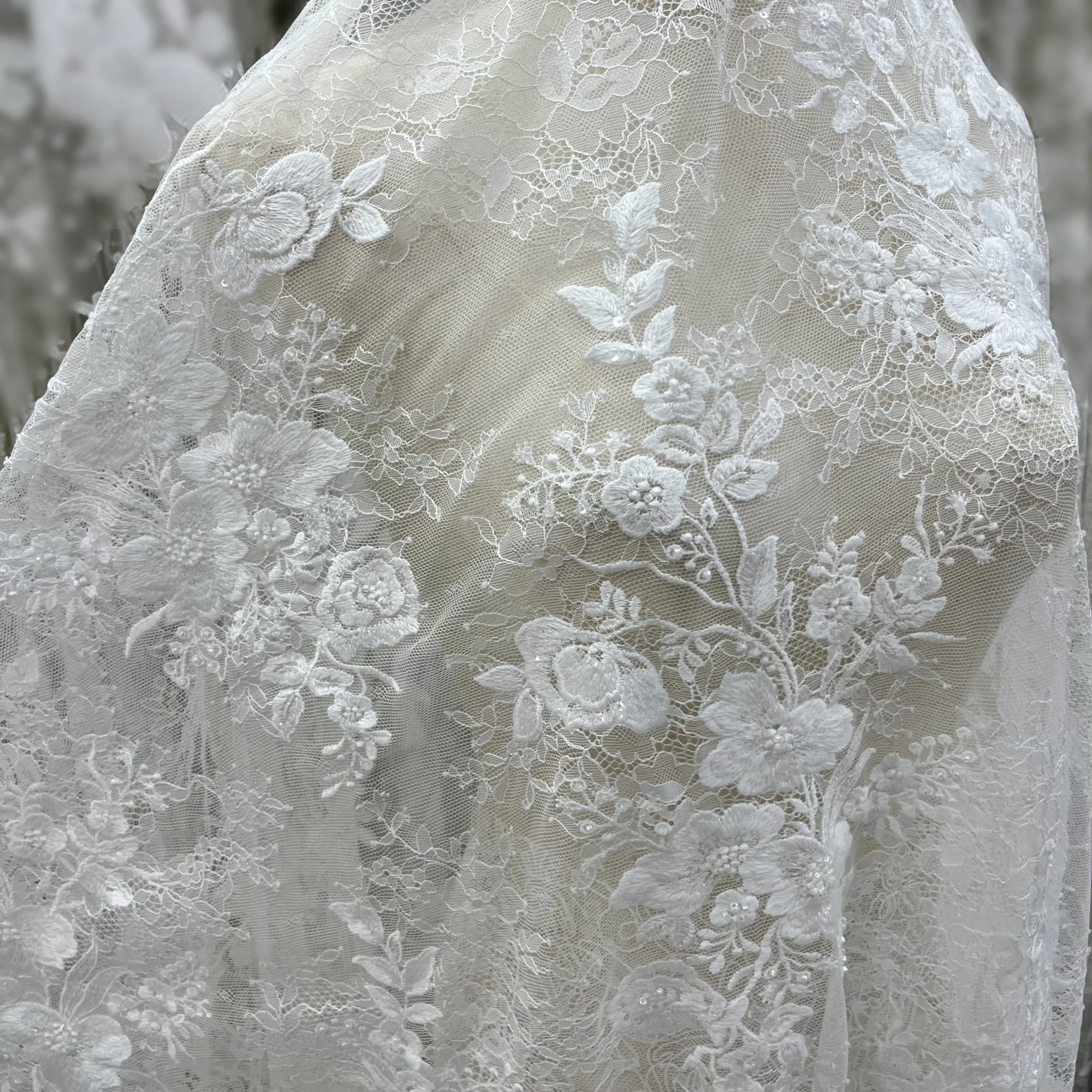 Simple and Delicate Sequin Beads, French Lace Embroidery, Suitable for Wedding Dresses, Private Custom Skirts, Fabrics, Furnitur