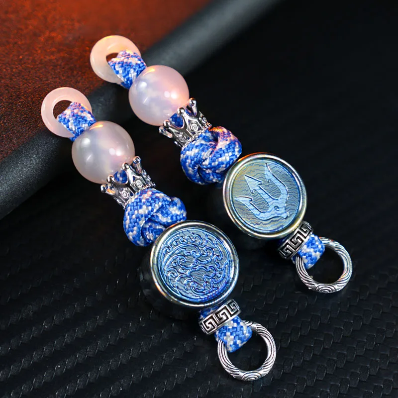 

Титановая лошадь Посейдон Edc Push Card Нож Подвеска Подвеска Зонт Веревка Хвост Подвеска DIY Аксессуары Декомпрессионные игрушки