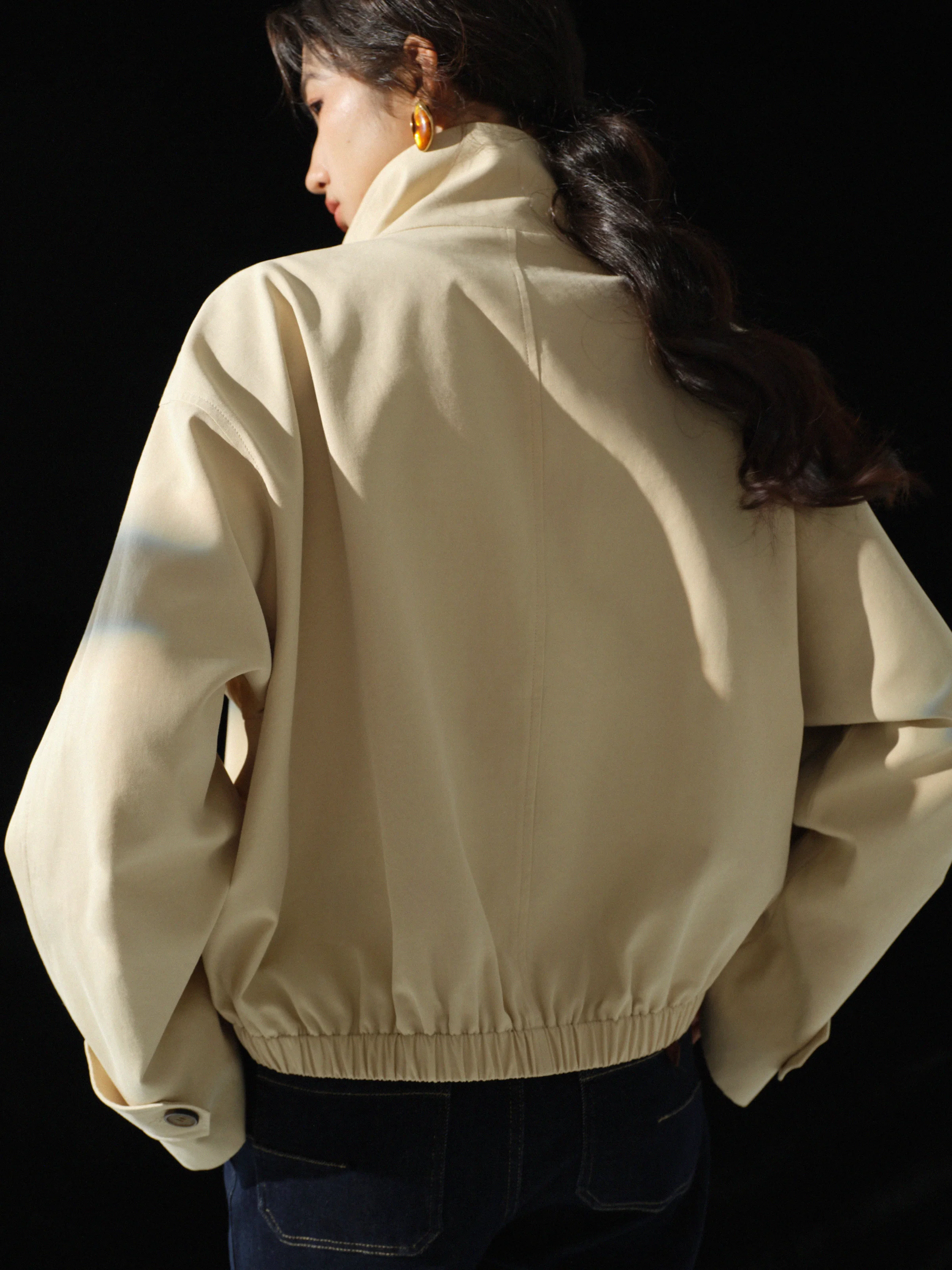 เสื้อโค้ทเทรนช์ผู้หญิง ทรงโอเวอร์ไซส์ คอตั้ง เสื้อคลุมลำลอง แฟชั่นทันสมัย เสื้อคลุมตัวเล็ก ดีไซน์หรูหรา สวมใส่ได้ทุกวัน