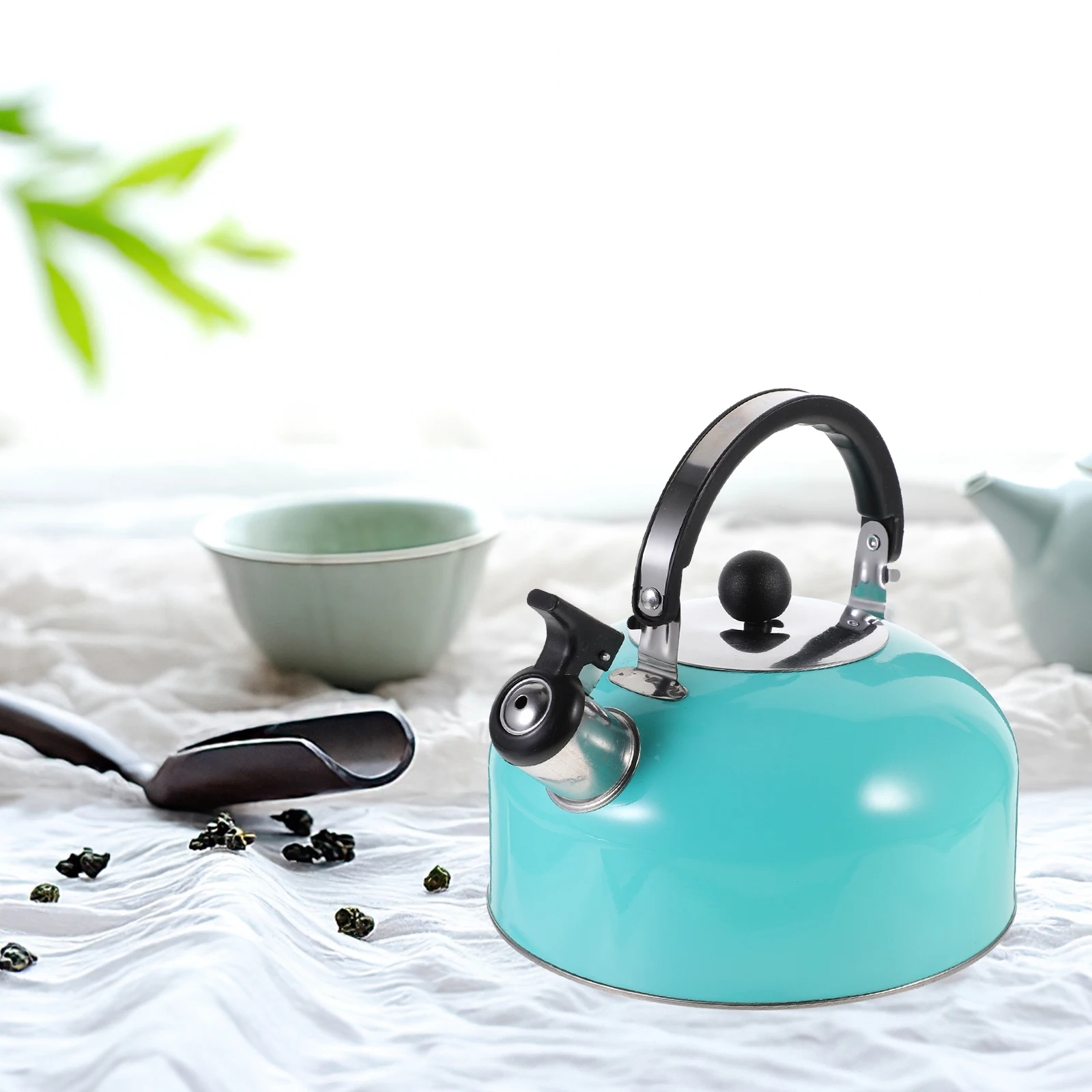 

Stainless Steel Whistling Kettle Flat Bottom Food Grade Heat Resistant Handle Water Heating Kettle Teakettle Kitchen Supply