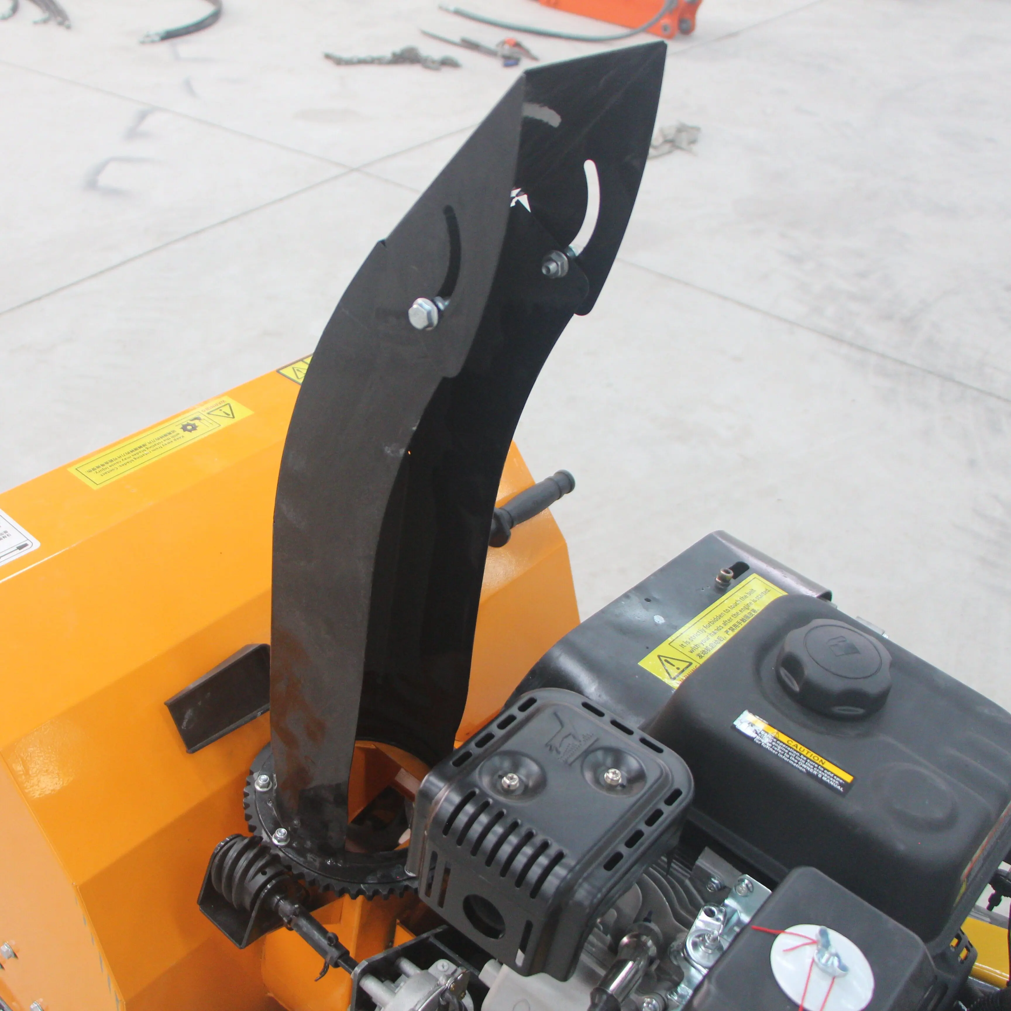 Good Condition Remote Control Snow Sweeper Robot  Road Snow Blower Snow Thrower Machine