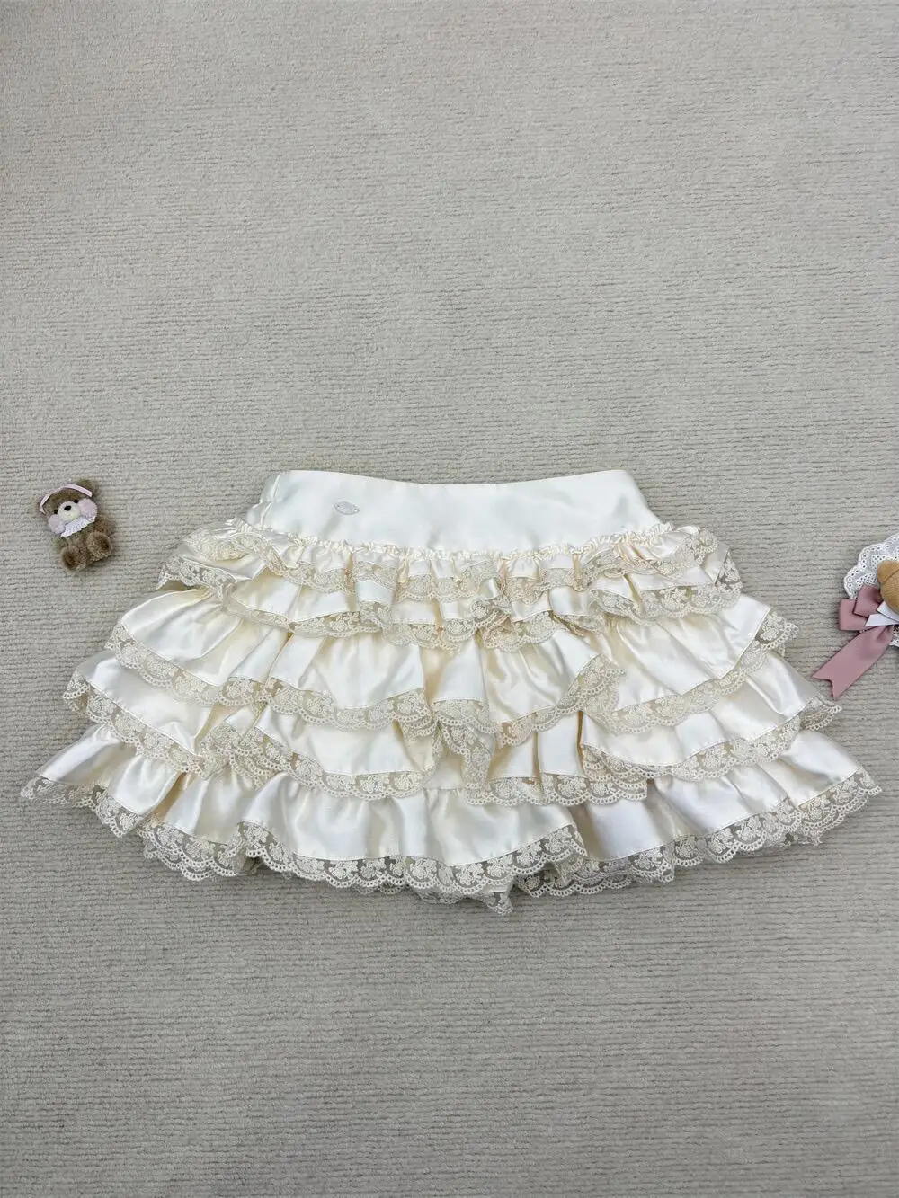 فرنسا جديد أنيق الدانتيل حبال 2 قطعة مجموعة المرأة موضة الحلو نحيل المشمش سترة القمم أنثى خمر جميل كشكش تنورة قصيرة