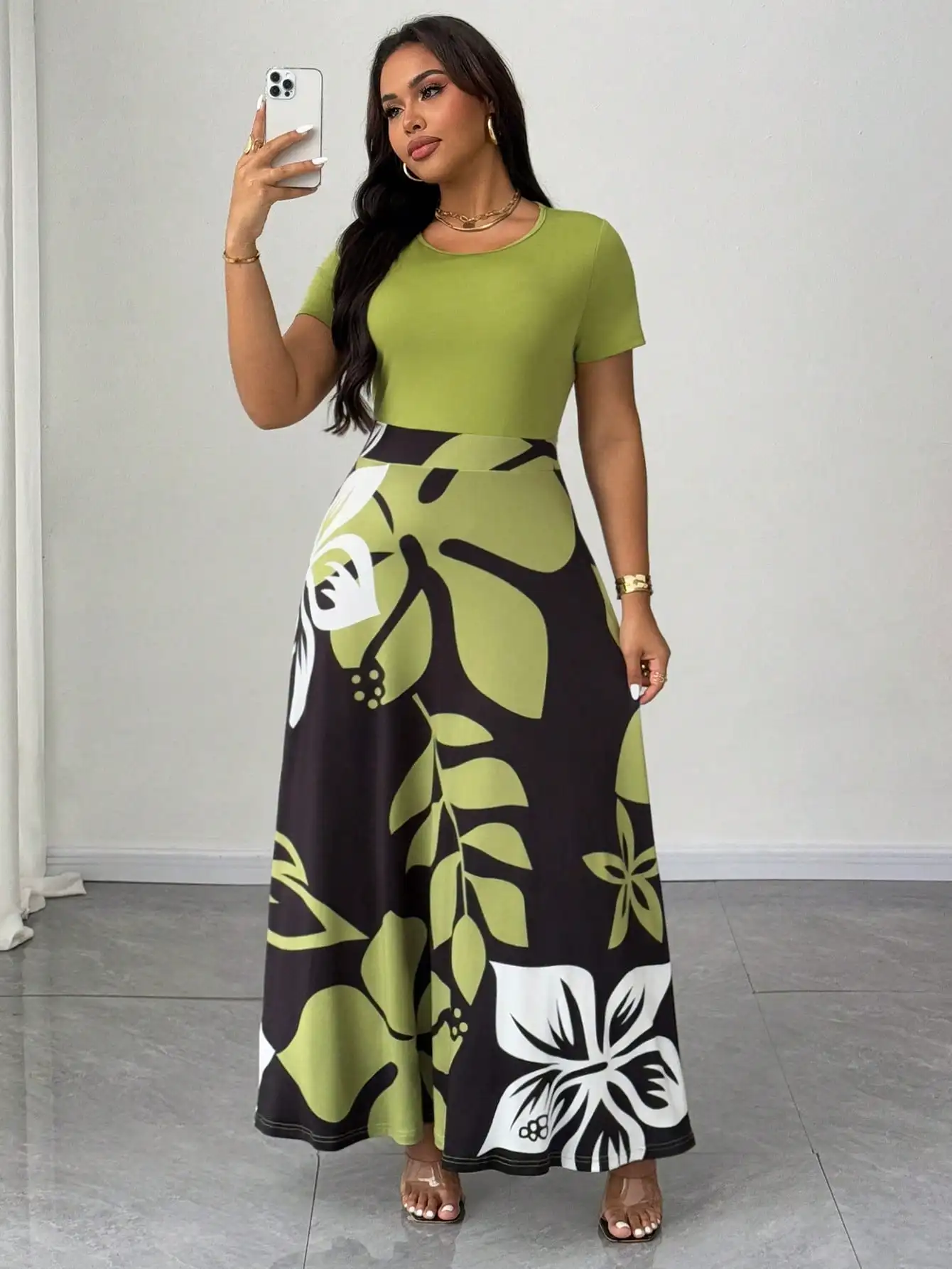 

Plus Size Women Botanical Print Round Neck Short Sleeve Maxi Dress Holiday Style