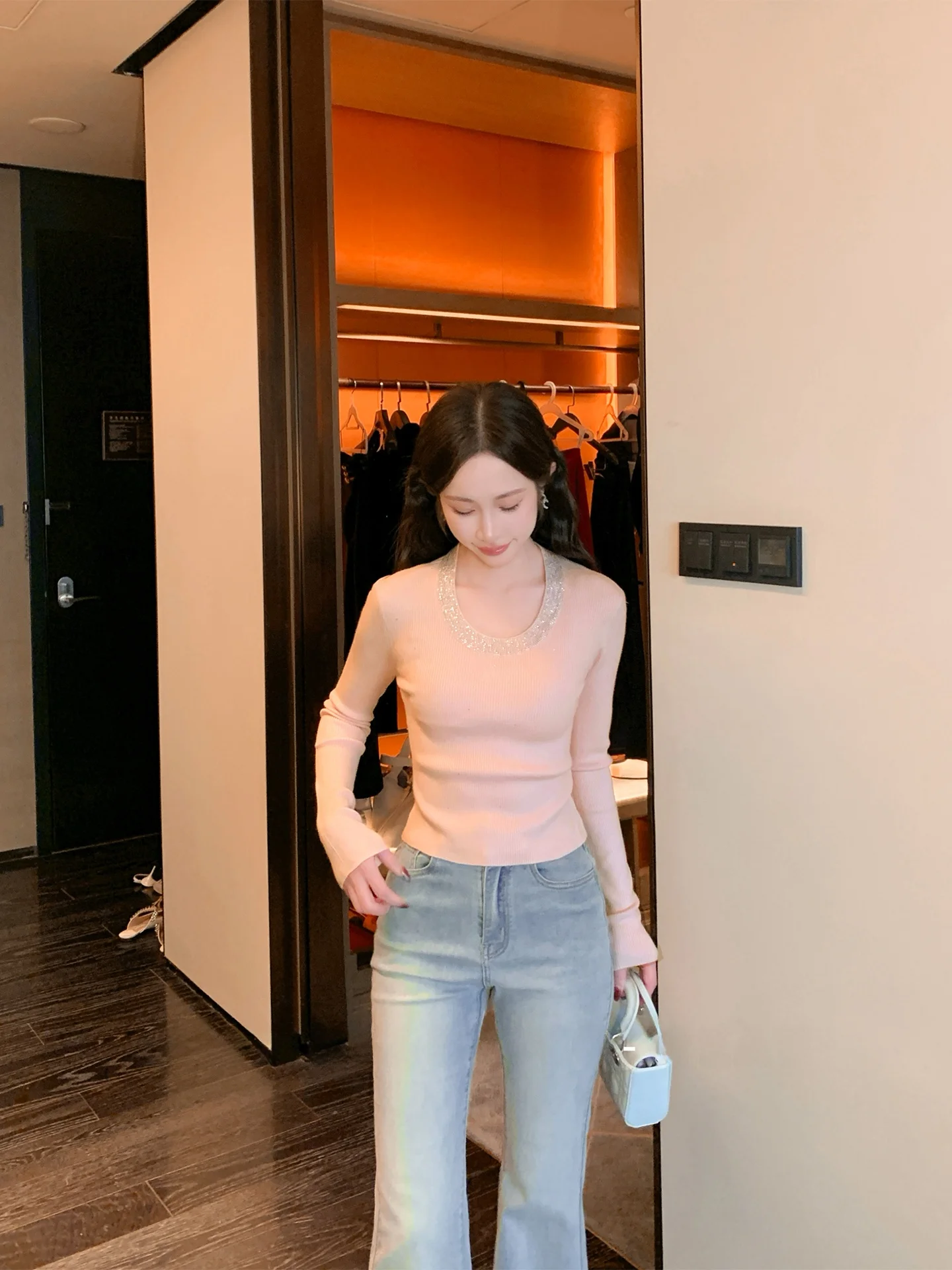 

Pink Diamond Galaxy Long Sve Knitted Sweater Women's Inner Wear U-Ne Waist-Cinching Top Spring 2026 New Sle Commute Sle