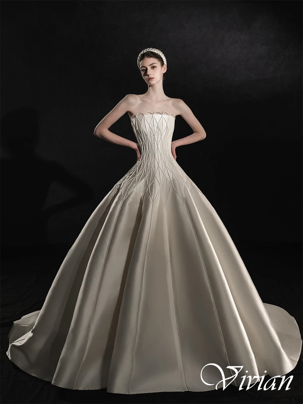 Aangepaste strapless mouwloze formele bruidsjurken A-lijn kapel trein luxe trouwjurk ruches delicate vestido de novia