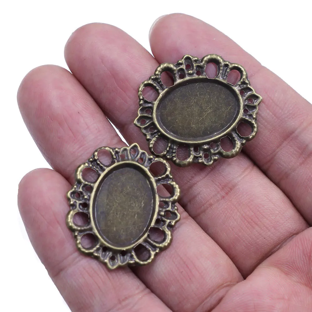 10PCS Oval Cameo Cabochon Settiings Charm 30x26mm Fit 18x13mm Hollow Lace DIY Crafts Embelissement Jewelry Handmade Materials