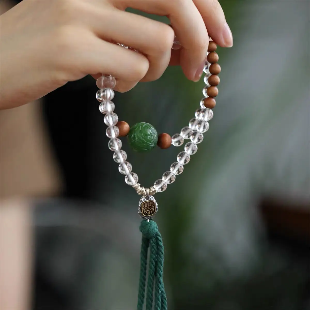 

2025 новый индивидуальный браслет из серебра S925 с сандаловым деревом Лаошань, белый кристалл, браслет из бисера с цветком яшмы Хэтянь для друзей, праздничные подарки