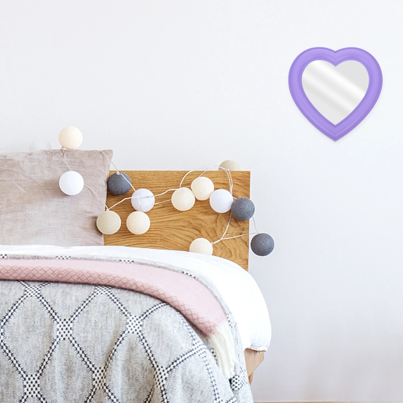 Heart-Shaped Mirror Exquisite Workmanship Smooth Hd Reflection Wall-Mounted Desktop Use Creative Design Clear Makeup Mirror