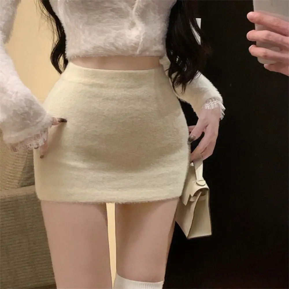 Solid Color Imitation Mink Fleece Skirt Spicy Girl Style Retro Short Mini Skirts Autumn Winter Ins High Waist A-line Skirt Lady
