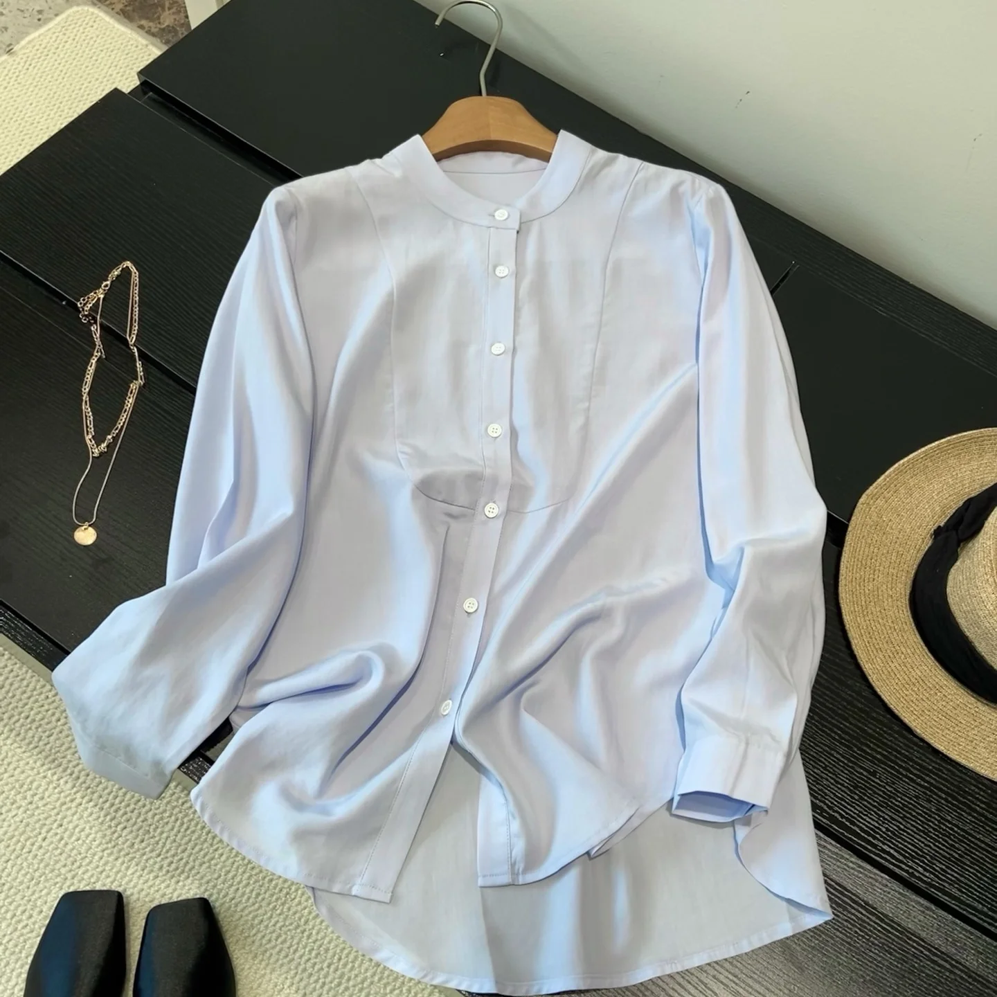 

Lace up Long Sleeve Slim Fit Shirt Draped Collar Minimalist Split Elegant Women's Premium Fashion Spring 2025 Other Material