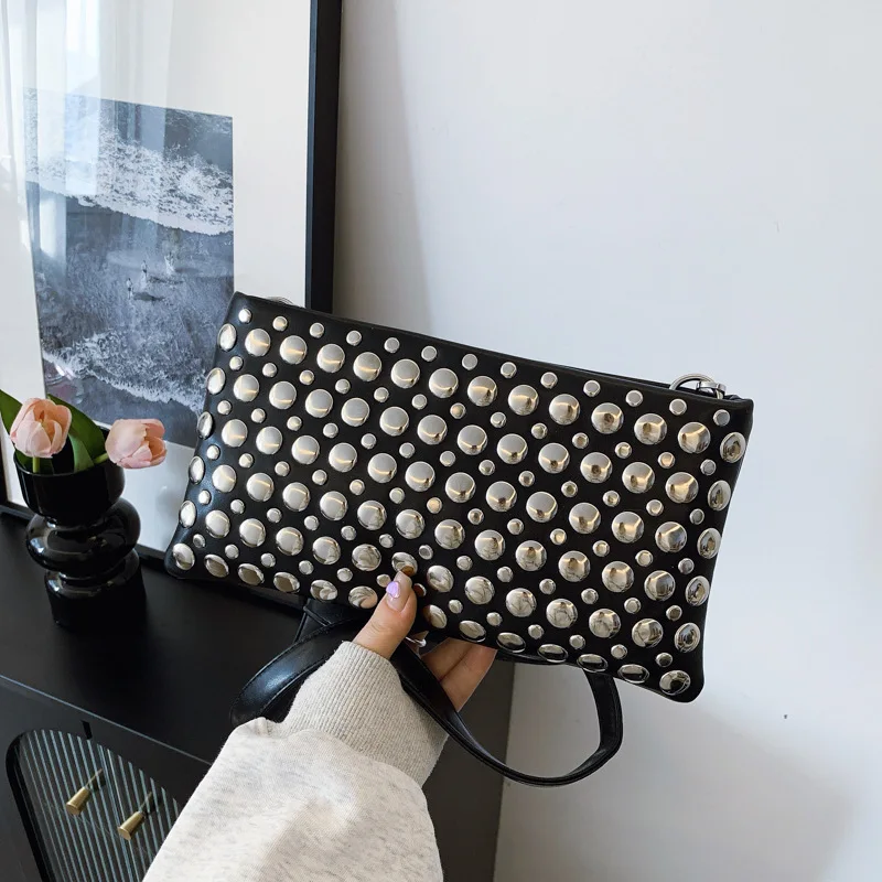 

2025 Новая женская сумка подмышки в горошек, модная сумка через плечо с заклепками, повседневная шикарная сумка для ежедневного использования