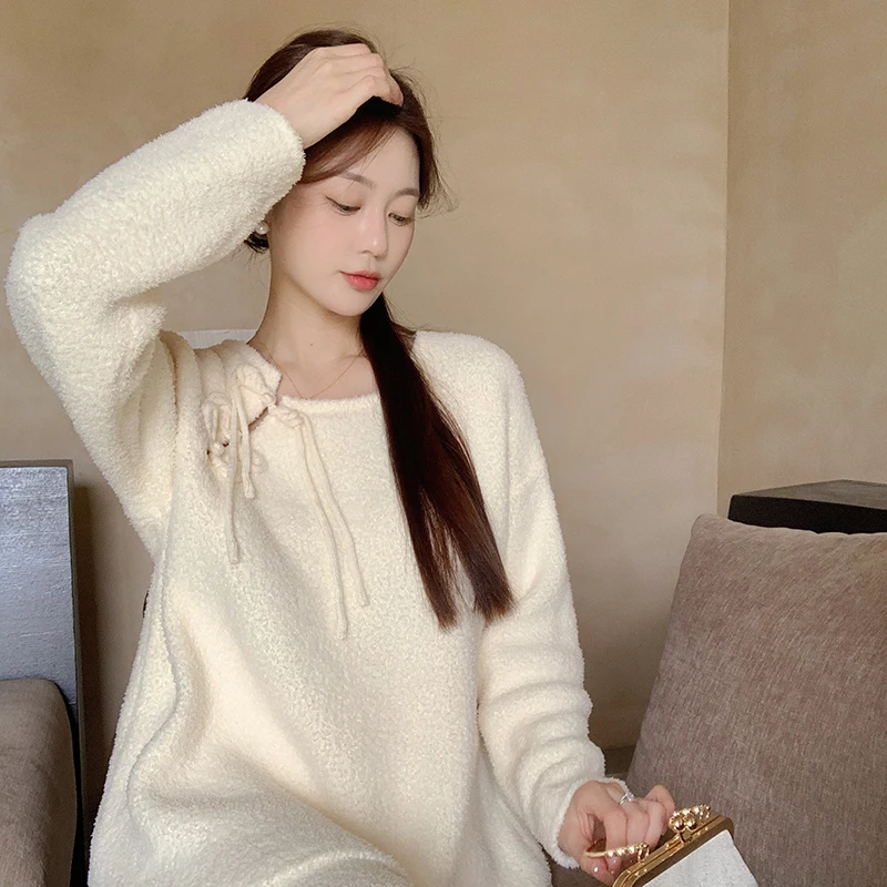 

Lady's Autumn-Winter Half-Body Fleece Chinese Style Elegant Two-Piece Set