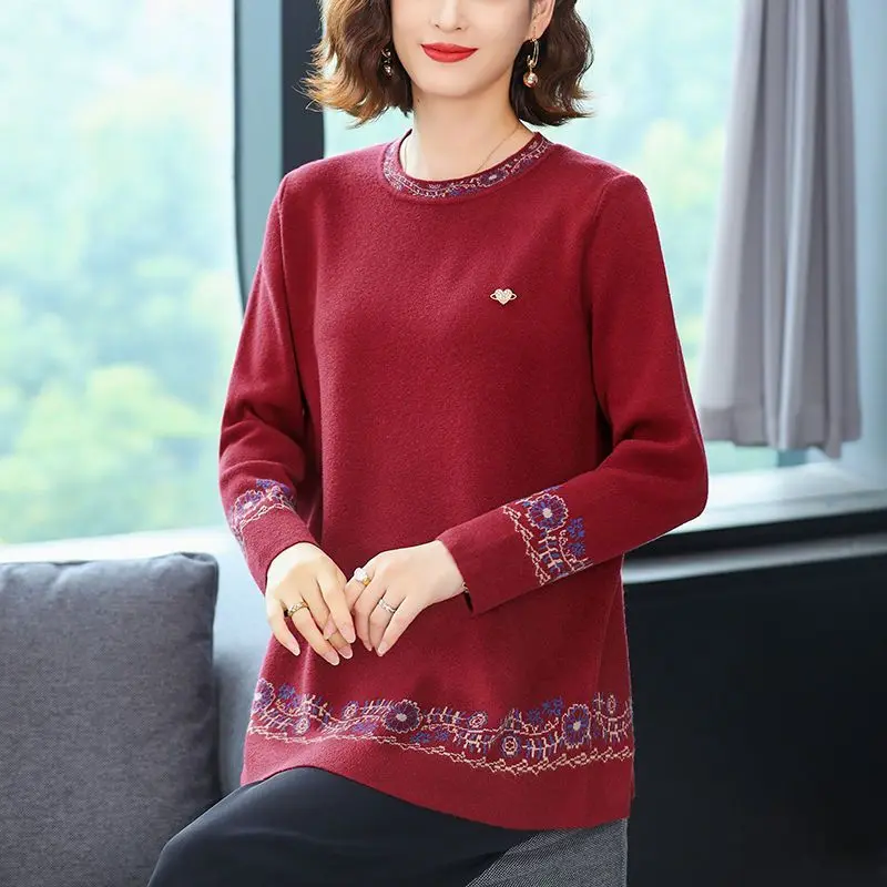 Western Style Plus Versatile Knitted Wool, Plus Fat Women's Outer Mother Slimming Outfit Covering the Belly Knitted Shirt Base