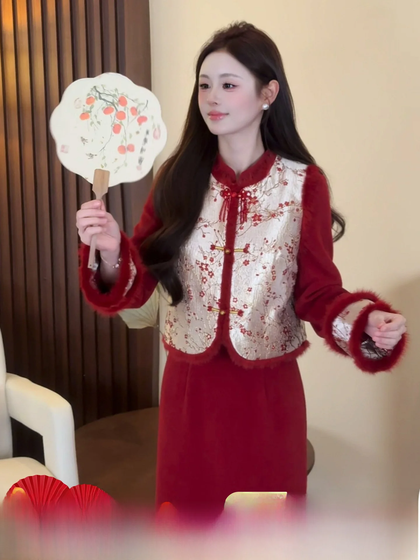 

Новая китайская шелковая жилетка с тяжелой вышивкой цветами сливы, зимняя теплая, с круглым вырезом, на молнии, из полиэфирного волокна