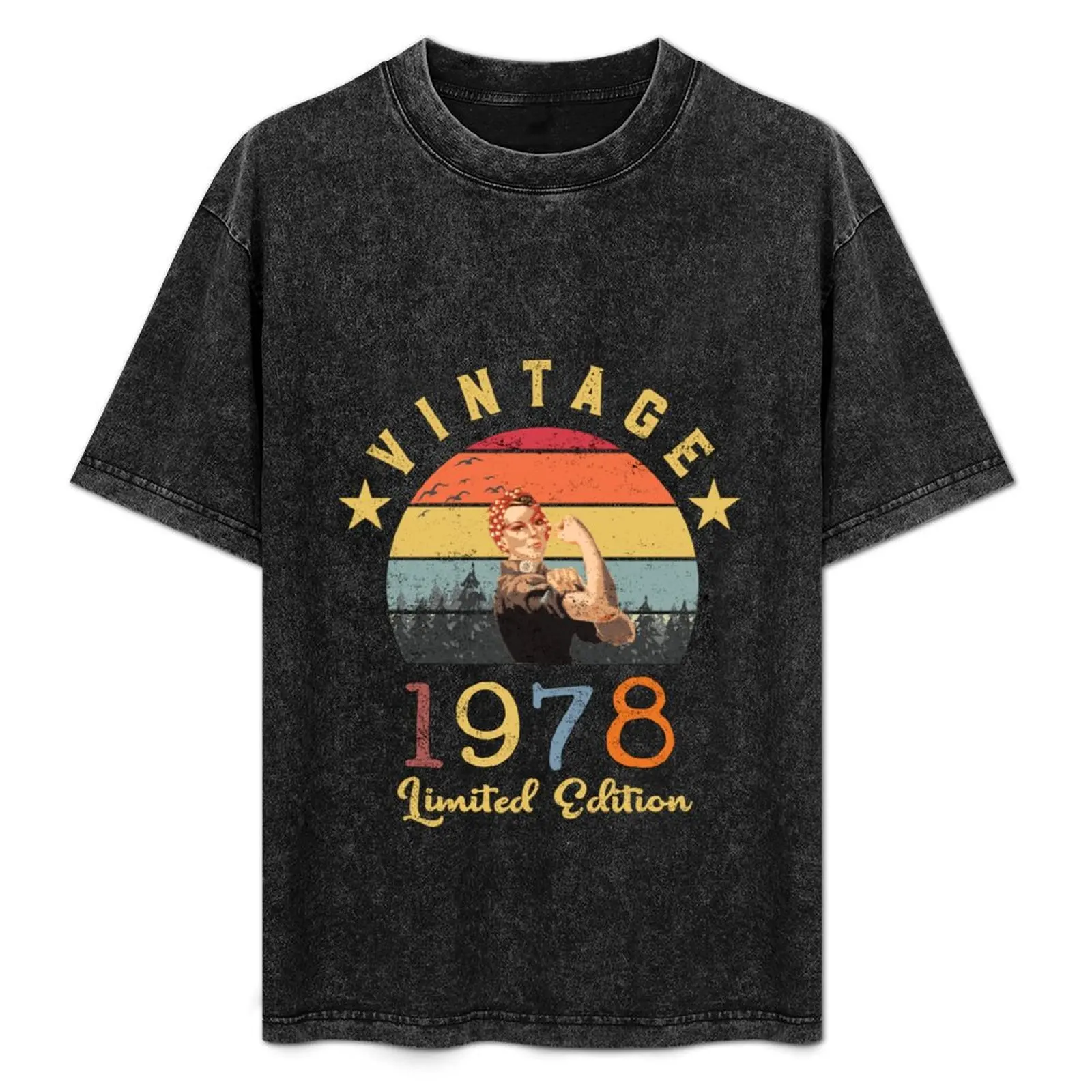 

Retro vintage 1978 43th Birthday gifts for women T-Shirt essential t shirt t shirt man luxury T-Shirt