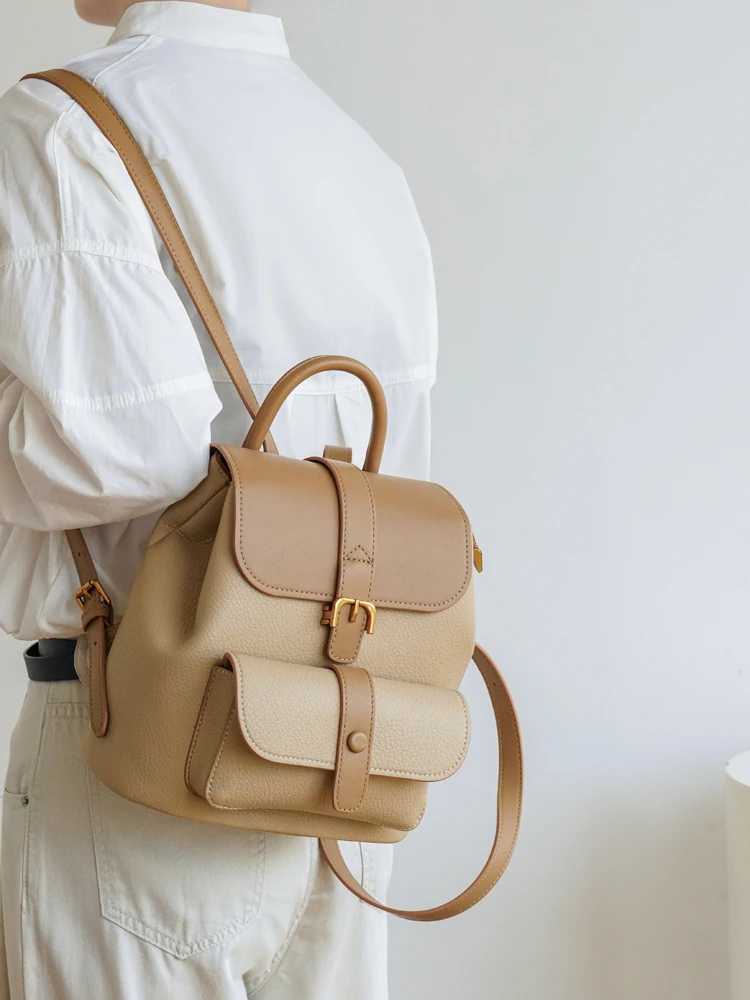 

Retro Fashion Large Capacity Women's Backpack 2026 New High-End Sensation Commuting Color Collision Travel Bag Soft Leather
